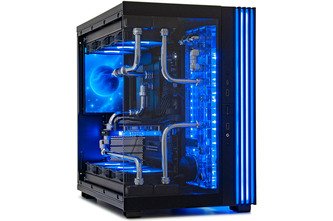 Custom-Wasserkühlung mit verchromten HardTubes und Distroplate