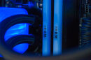 neon PC BLACK HOLE GAMING R7-9800X3D 32GB RTX5080